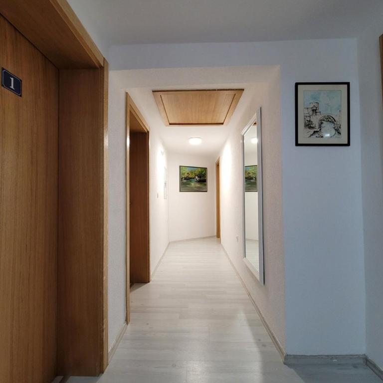 Apartments Daris - Studio Apartment with Balcony - 14