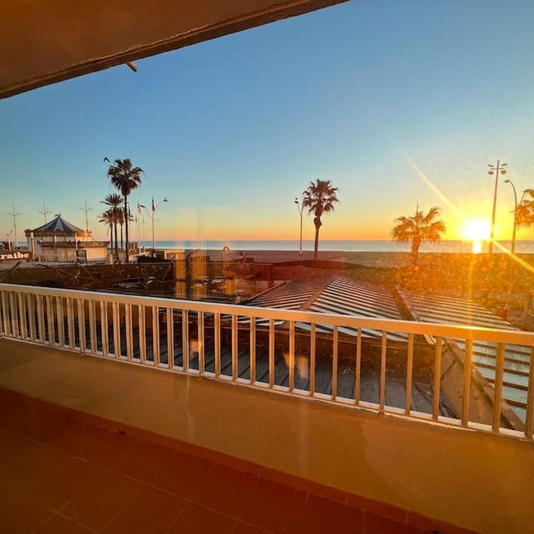 Le CARROUSEL - Apt VUE MER - Plage à 10 M - CLIM - WIFI - Appartamento con 1 Camera da Letto - 24