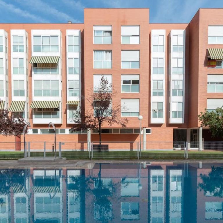 Vivienda con zona de trabajo, piscina y parking - One-Bedroom Apartment - 29