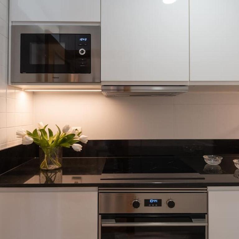 Vivienda con zona de trabajo, piscina y parking - One-Bedroom Apartment - 11