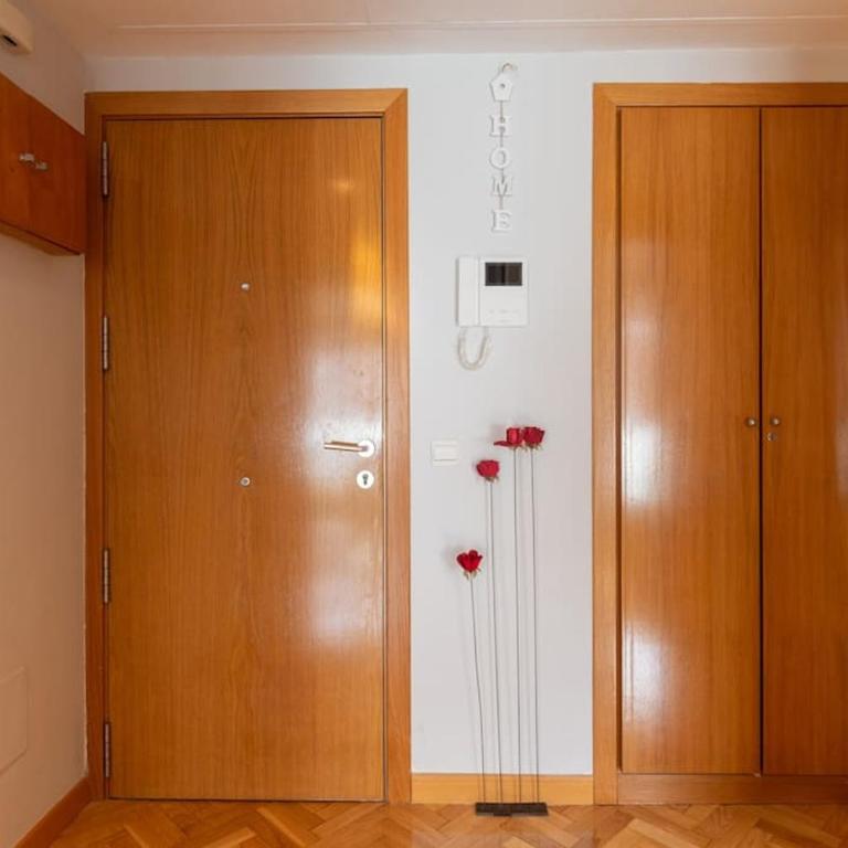 Vivienda con zona de trabajo, piscina y parking - One-Bedroom Apartment - 24