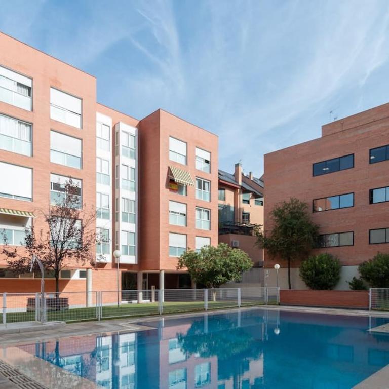 Vivienda con zona de trabajo, piscina y parking - One-Bedroom Apartment - 30