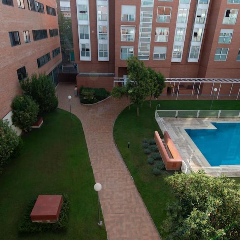 Vivienda con zona de trabajo, piscina y parking - One-Bedroom Apartment - 25