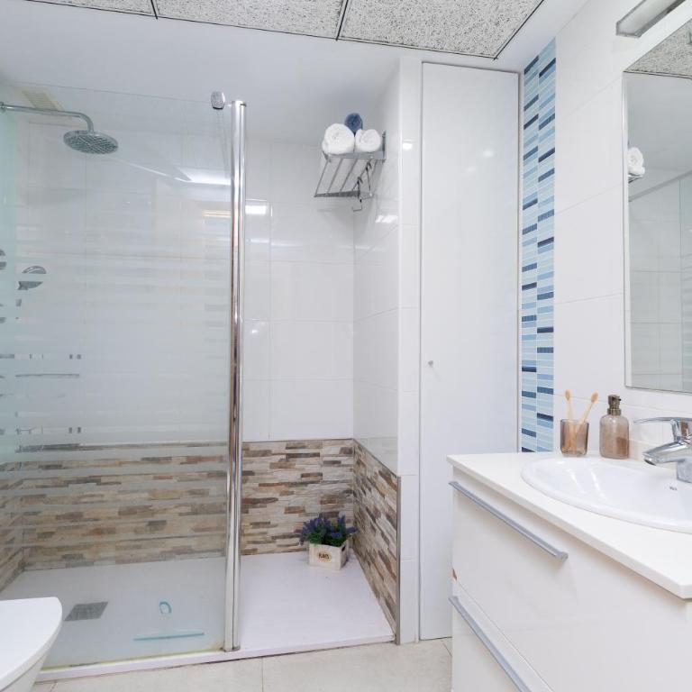 Veramar Beach Apartment - Two-Bedroom Apartment - 15