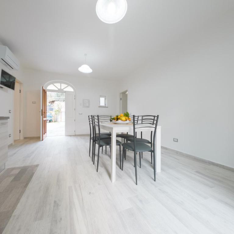The smile of the sun in Casarlano- narrow road to access only - Double Room with Private Bathroom - 8