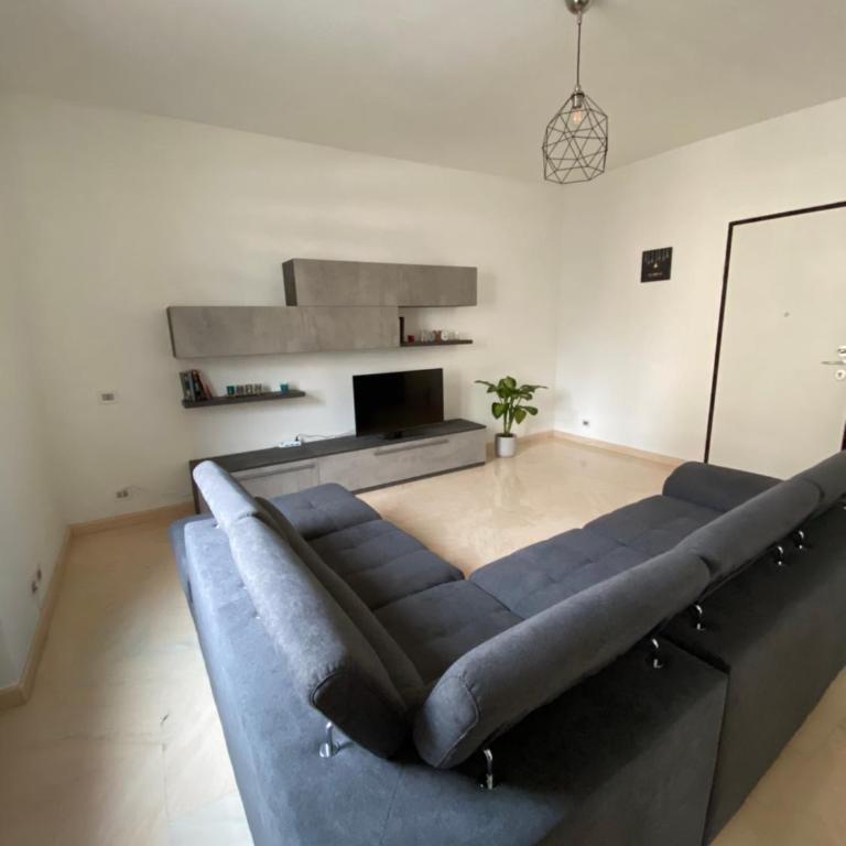 [Elegante Appartamento in Centro] - Appartamento con 2 Camere da Letto - 3