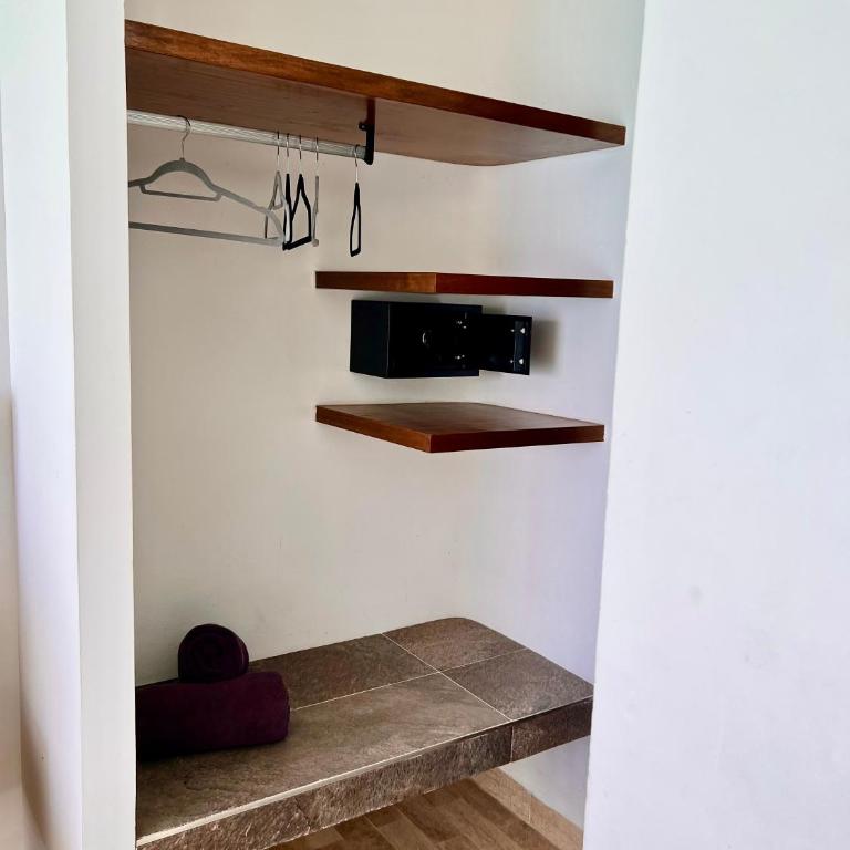 Seashore Apartment Cancun - Studio Apartment with Sea View - 4
