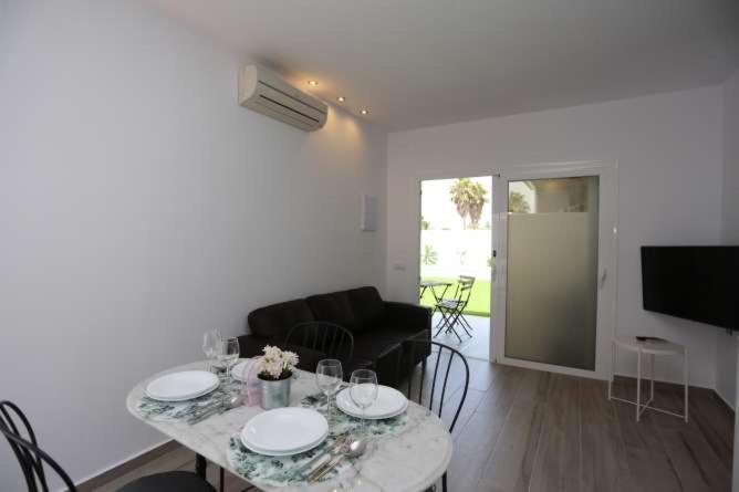 APARTAMENTOS LA MAR SALÁ piscina compartida - Apartamento con terraza - 10