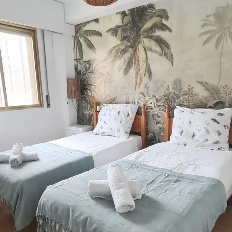 Gerona apartment on the Strip with pool & parking - Two-Bedroom Apartment - 2