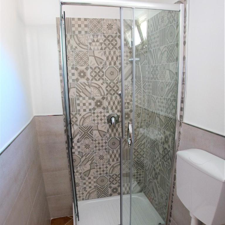 Guest House del Lido - Camera Tripla con Bagno Privato - 3