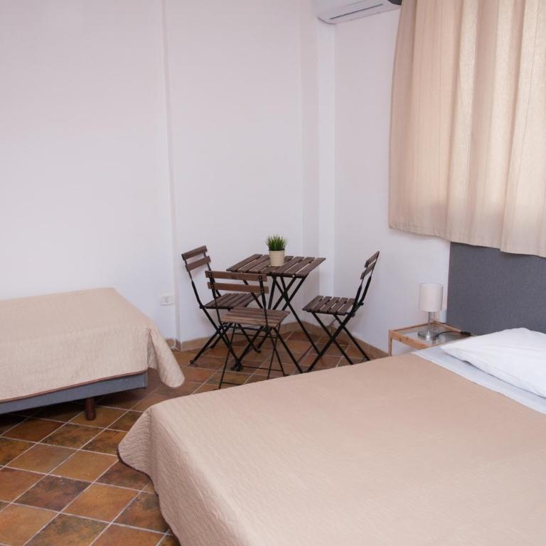 Guest House del Lido - Camera Tripla con Bagno Privato - 4