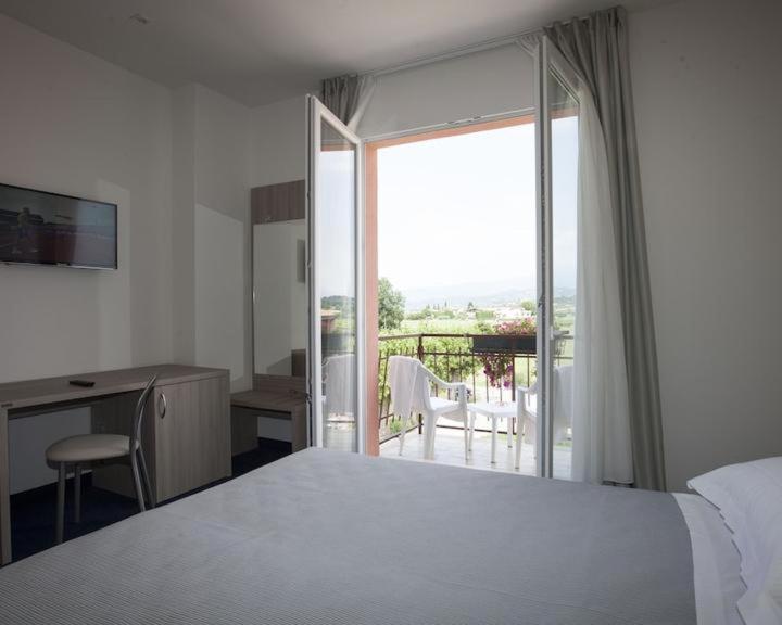 Hotel Bella Lazise - Camera Matrimoniale con Balcone - 7