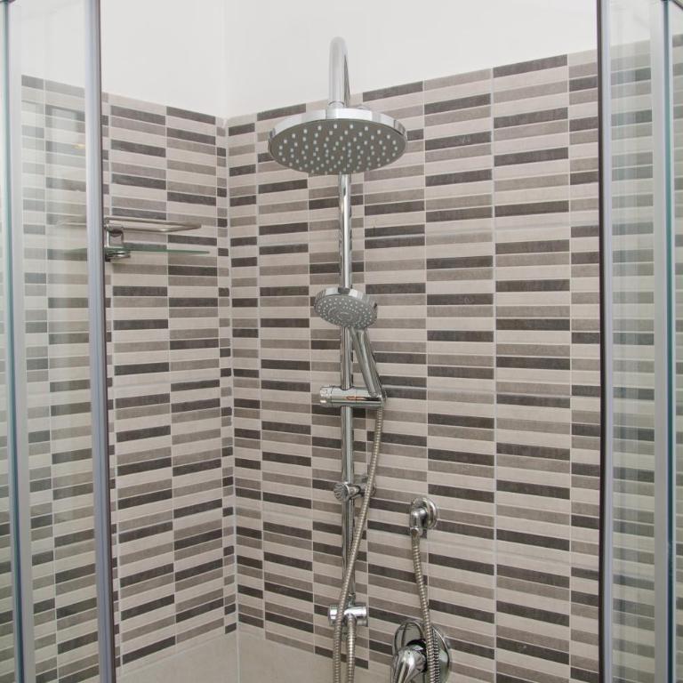 Guest House del Lido - Camera Matrimoniale con Bagno Privato - 3