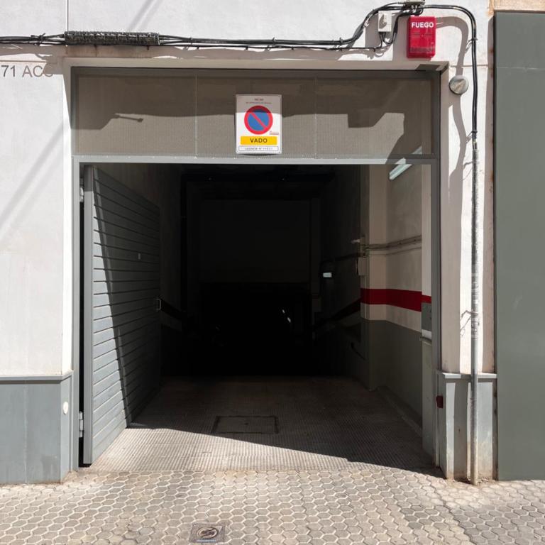 PISO NUEVO EN TRIANA - Apartamento de 3 dormitorios - 25
