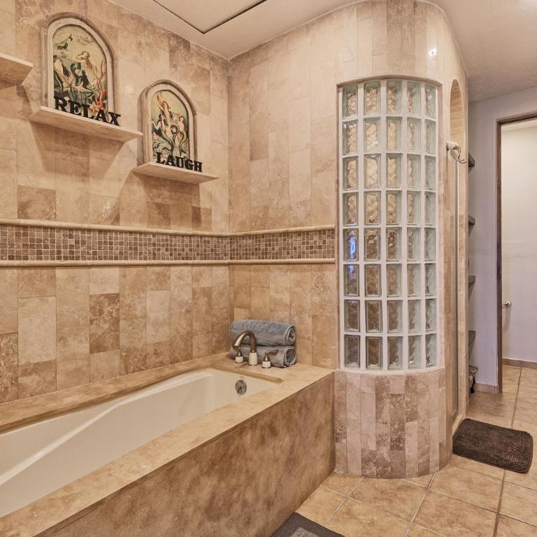 Bella Sirena 502-A Beachfront Luxury - Best Views, Best Location - Apartamento de 2 dormitorios - 15