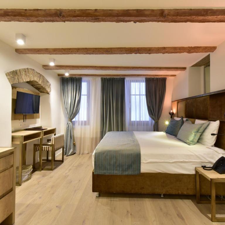 Hôtel Rousseau Plus - Chambre Double Deluxe - 13