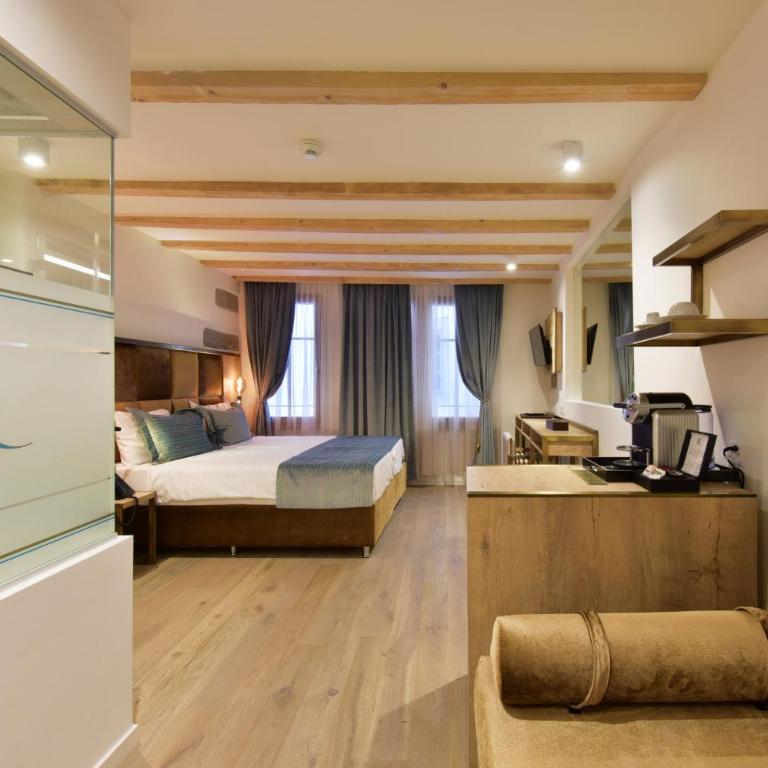 Hôtel Rousseau Plus - Chambre Double Deluxe - 9