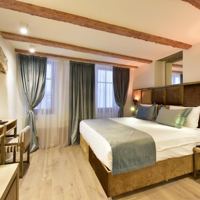 Hôtel Rousseau Plus - Chambre Double Deluxe - 7