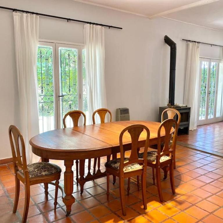 Hermosa casa céntrica - Three-Bedroom House - 6