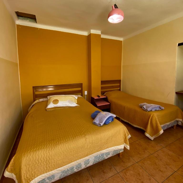 Hotel Mitru - Habitación Familiar con baño compartido - 3