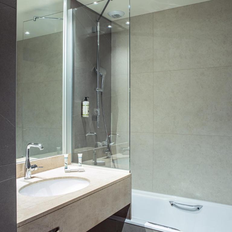 Hôtel Mercure Paris Boulogne Pont de Saint Cloud - Deux Chambres Doubles Adjacentes - 2
