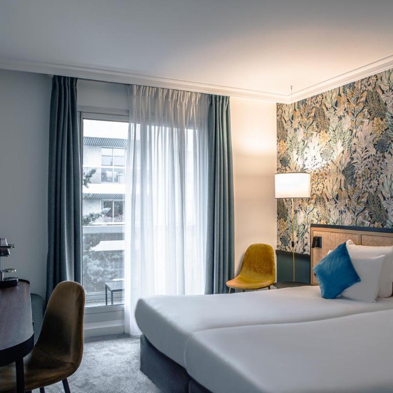 Hôtel Mercure Paris Boulogne Pont de Saint Cloud - Chambre Prestige avec Balcon - 2