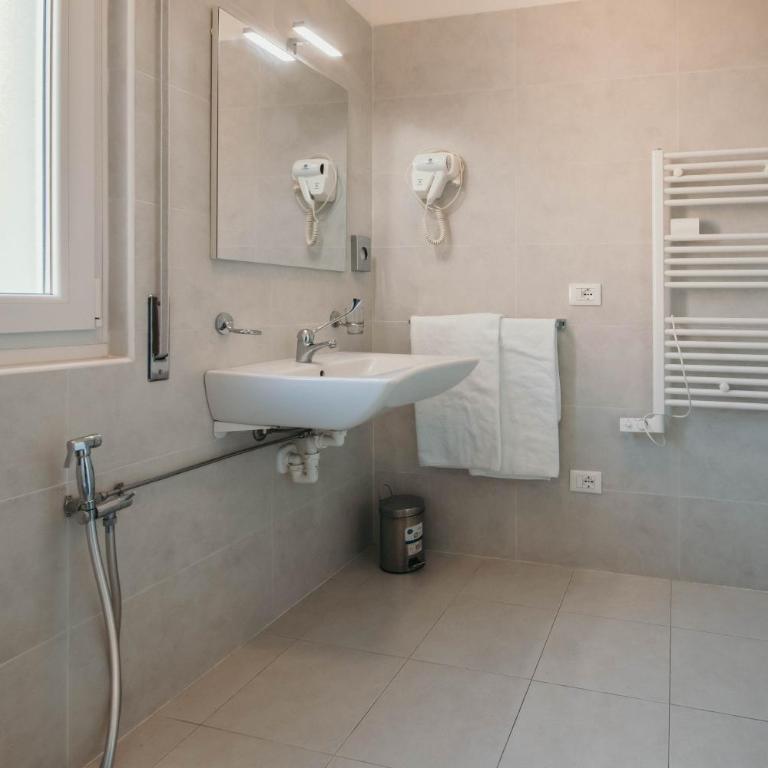 AL 13 - Lakeside Leisure & Business - Appartamento con 1 Camera da Letto con Vista - 13