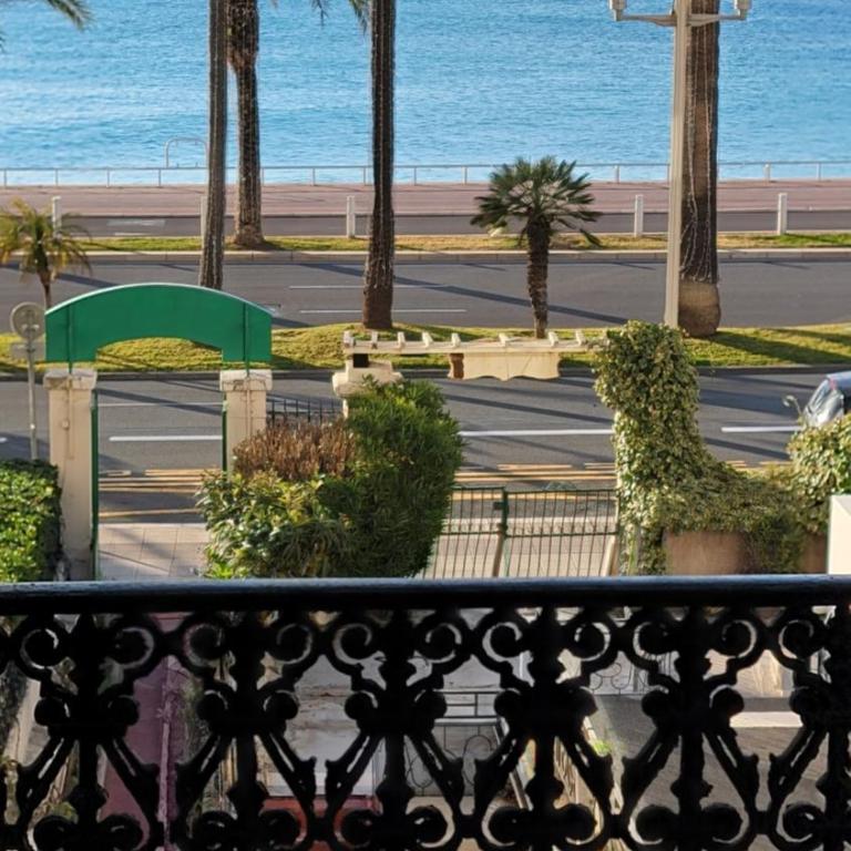 Villa Eden - Chambre Triple - Vue sur Mer - 4