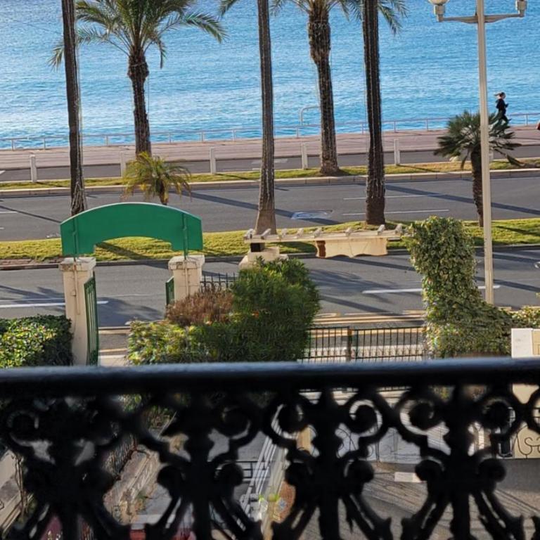 Villa Eden - Chambre Double - Vue sur Mer - 9