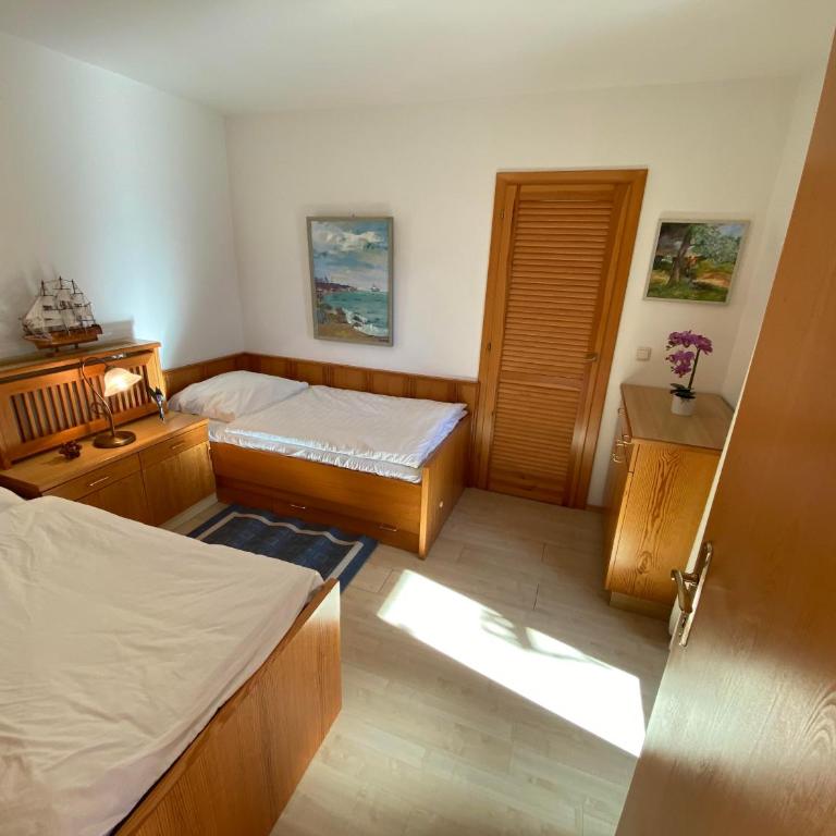Haus am Hügel - Apartment - 8