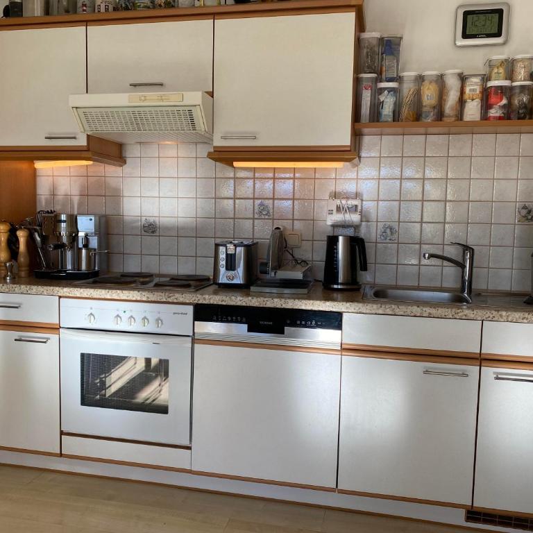 Haus am Hügel - Apartment - 13