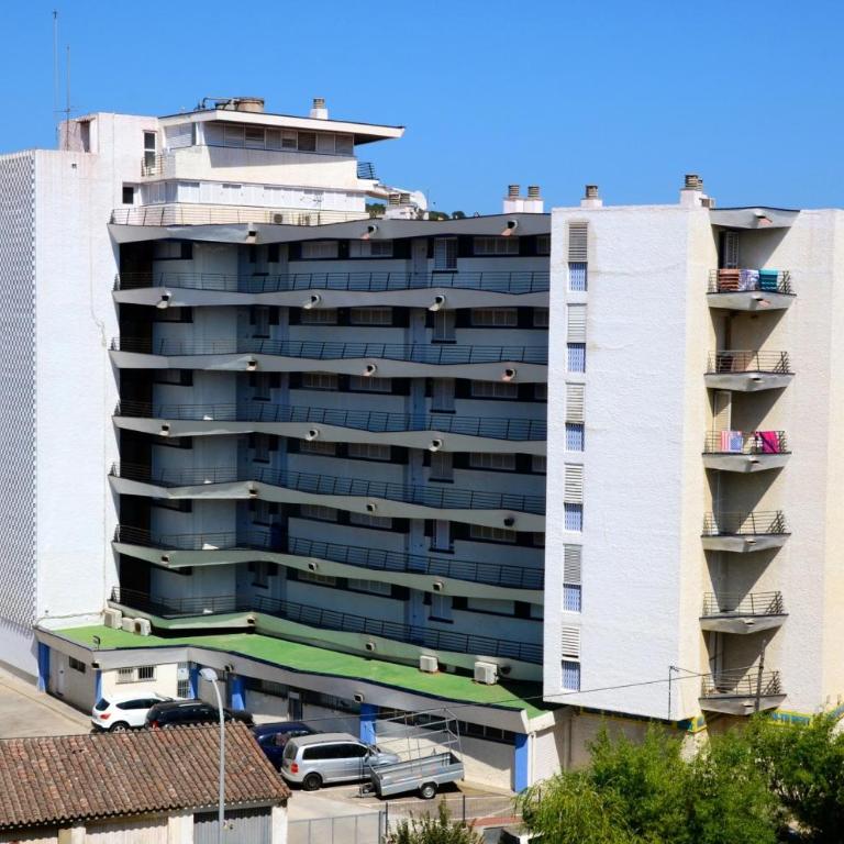 Catalonia 1-5 - Three-Bedroom Apartment - 6