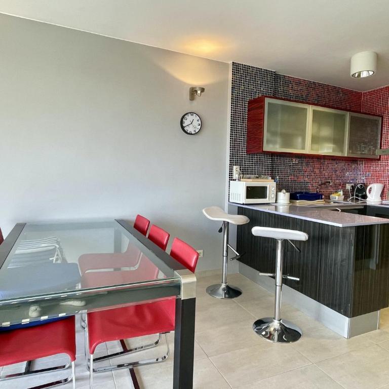 Catalonia 1-5 - Three-Bedroom Apartment - 12