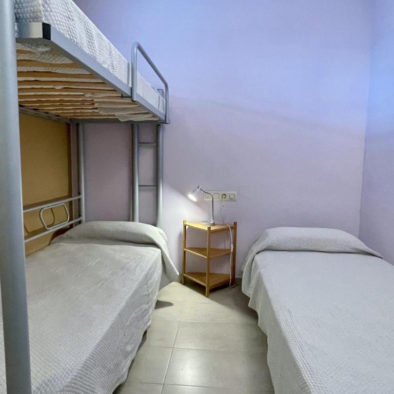 Catalonia 1-5 - Three-Bedroom Apartment - 20
