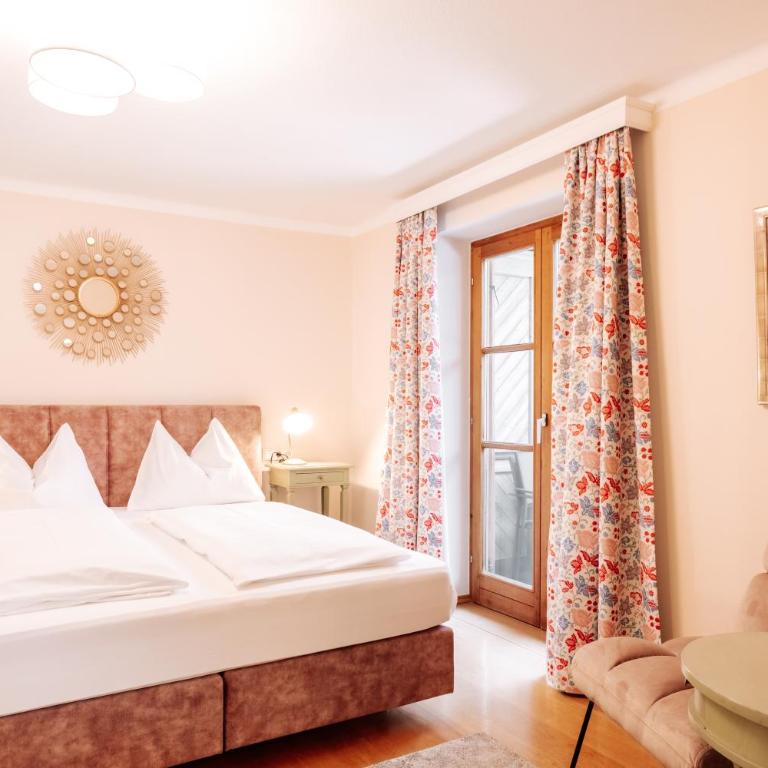 Hubertus Boutiquehotel Filzmoos - Doppelzimmer mit Balkon - 1