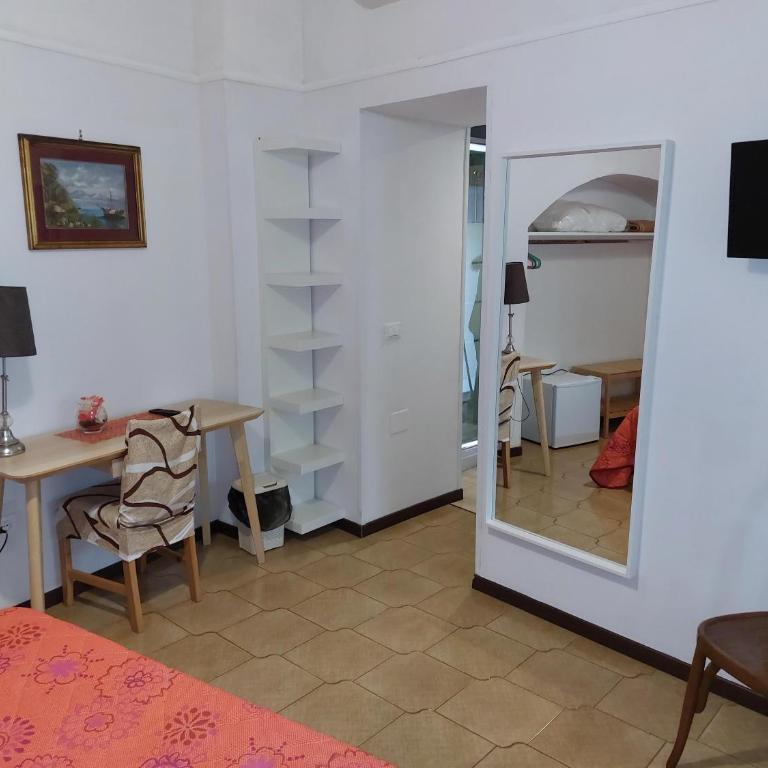 Palazzo Paladini Rooms Lecce - Camera Matrimoniale Standard - 8