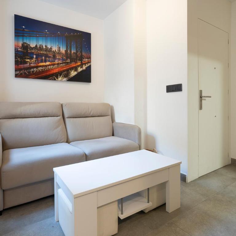 Estudio Plaza Correos - King Studio with Sofa Bed - 13