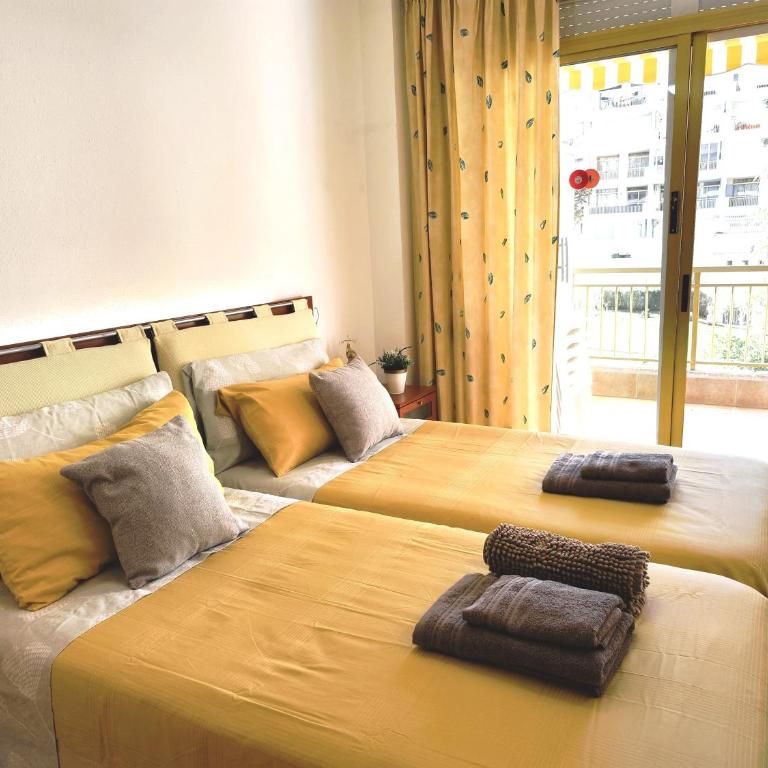 Luminoso apartamento en SALOU con PISCINA, TERRAZA y PARQUE INFANTIL IDEAL FAMILIAS - Apartamento con vistas a la piscina - 83