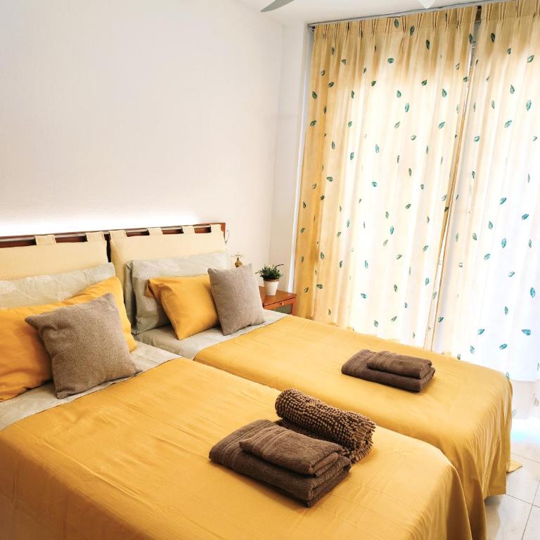 Luminoso apartamento en SALOU con PISCINA, TERRAZA y PARQUE INFANTIL IDEAL FAMILIAS - Apartamento con vistas a la piscina - 3