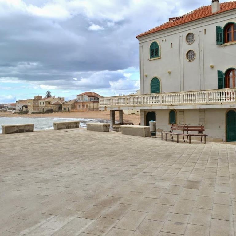 Casa Vacanze Marina di Ragusa Il Gufo e La Civetta apt - Vacation Home - 31