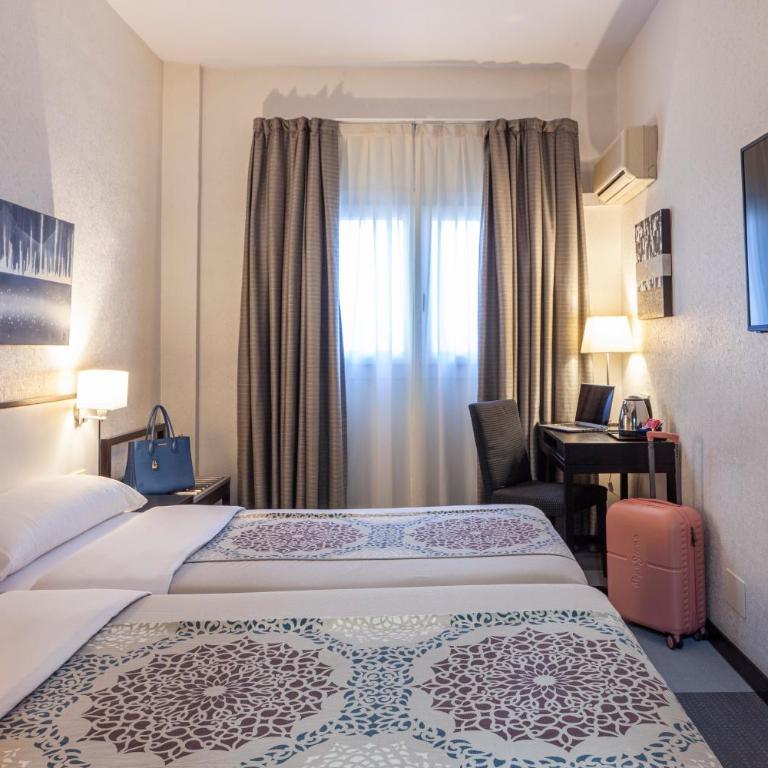Hotel Macià Plaza - Double or Twin Room - 6