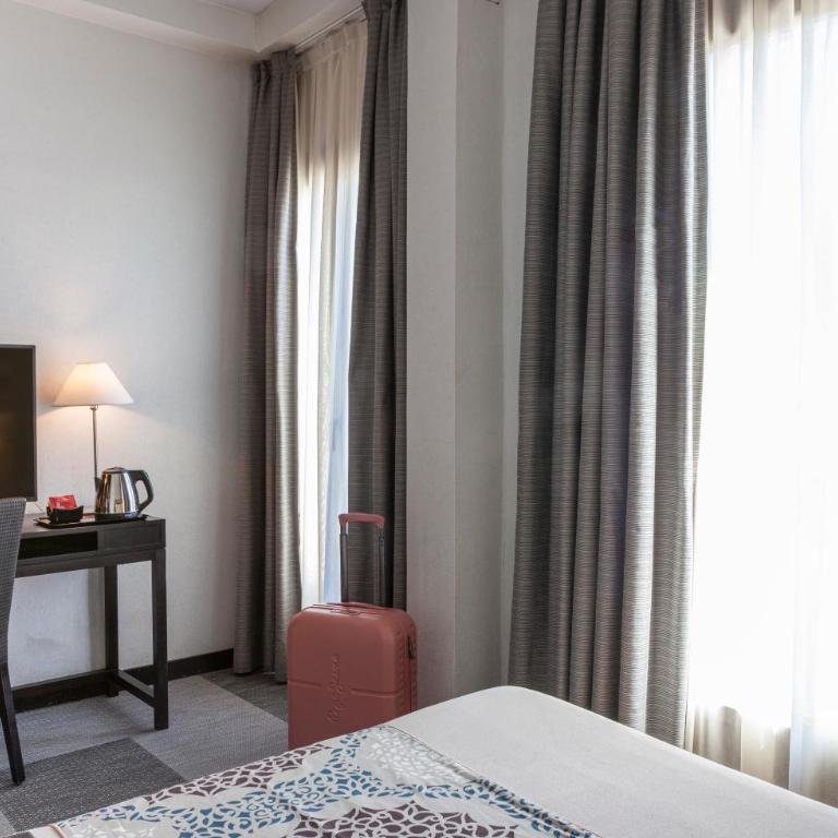 Hotel Macià Plaza - Superior Double or Twin Room - 13