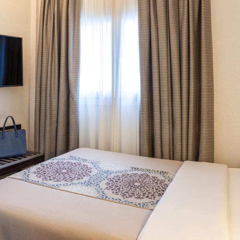 Hotel Macià Plaza - Single Room - 1