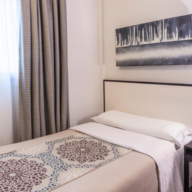 Hotel Macià Plaza - Single Room - 3