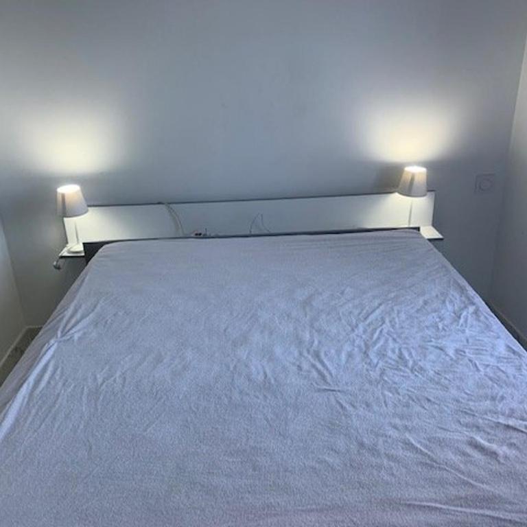 Appart T3 rénové avec climatisation, terrasse, wifi, ascenseur et parking à 2 min des thermes - Appartement 2 Chambres - 10