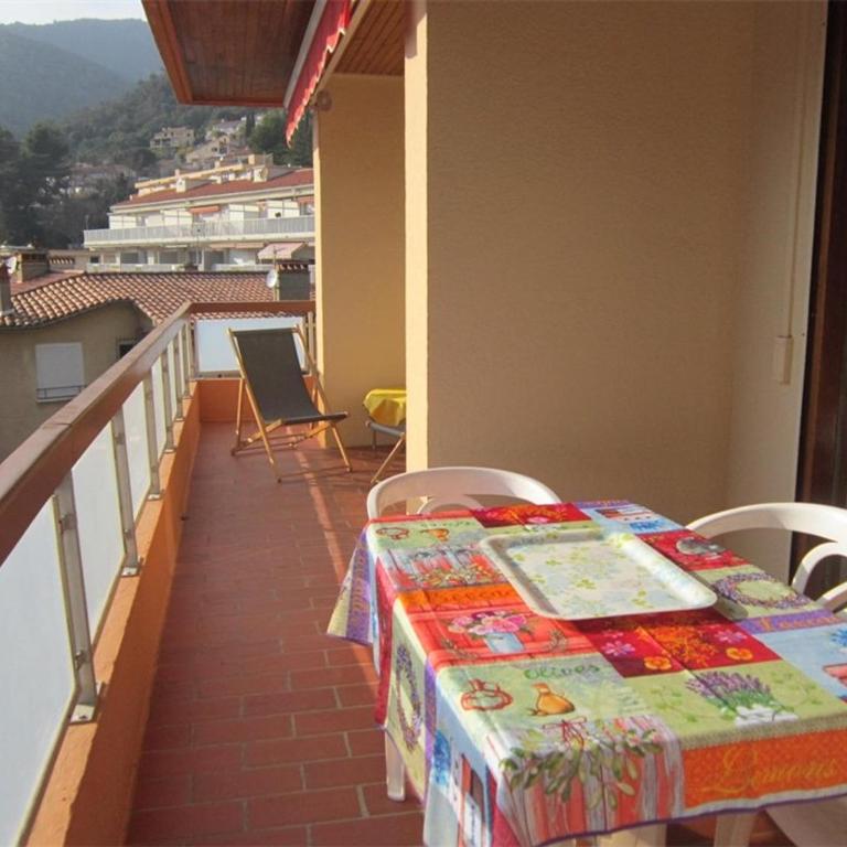 Appartement F3 avec Terrasse, Garage et Wifi - 4 Couchages - Proche Cures et Centre Ville - Appartement 2 Chambres - 1