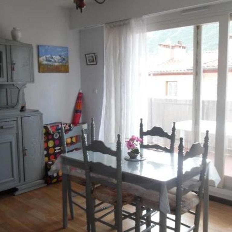 Confortable F2 avec terrasse et parking, proche des cures et du centre-ville d'Amélie-les-Bains - Appartement 1 Chambre - 1
