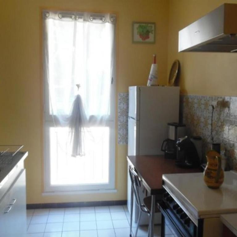 Confortable F2 avec terrasse et parking, proche des cures et du centre-ville d'Amélie-les-Bains - Appartement 1 Chambre - 5