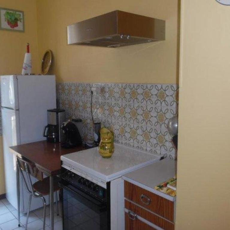 Confortable F2 avec terrasse et parking, proche des cures et du centre-ville d'Amélie-les-Bains - Appartement 1 Chambre - 7