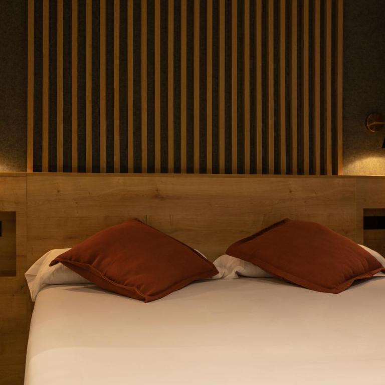 Fontanella By BCN URBAN Rooms - Double or Twin Room - 2